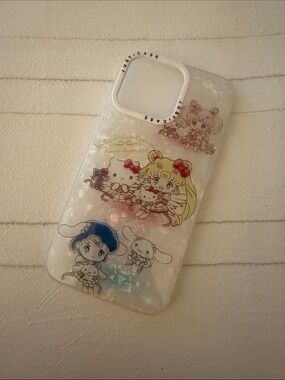 Justcase Iridescent White Cartoon Phone Case - Cute Character Design